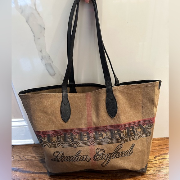 Burberry Handbags - Burberry Reversible Doodle Canvas Tote Bag